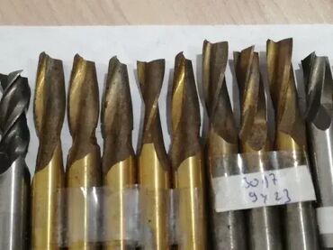 Ostali uređaji: Glodalo 9mm, 9,5mm, 9,6mm, 9,8mm Cena je po komadu Neka glodala su — 10