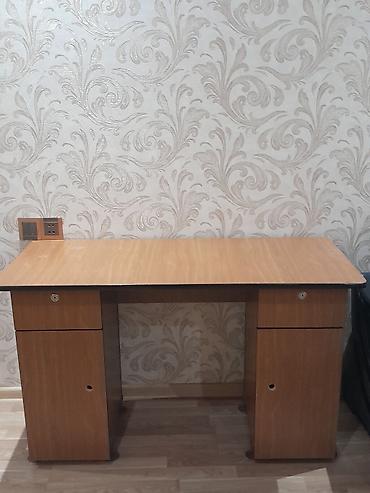 İki tumbalı iş/kompüter masası - Material: laminat taxta, üst səth