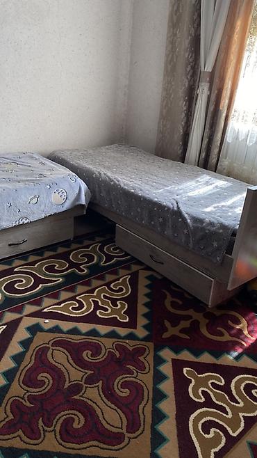 кровать с ящиком: Односпальная кровать с выдвижным ящиком - Размер спального места — 1