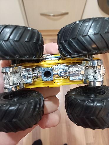 hot wheels oyuncaq dəsti: Hot Wheels Monster Trucks – “Volkswagen Bus” tərzində böyük təkərli — 2