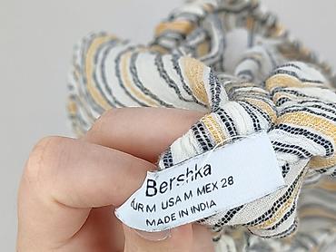 pull and bear bluzki: Bershka, Bluzka damska, rozmiar M — 5