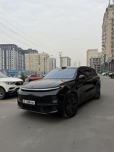 denza n9: Lixiang L9: 2023 г., 1.5 л, Автомат, Гибрид, Кроссовер — 1