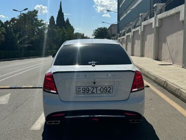 Daewoo: Daewoo Gentra: 1.5 l | 2014 il Sedan — 4