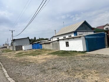 дома в чалдоваре: Дом 15соток угловой 4комнатыкоридор, кухня, баня,туалет уличный