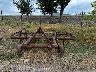 Kotanlar: Bu, əkinçilikdə torpağın hazırlanması üçün istifadə olunan qırmızı — 13