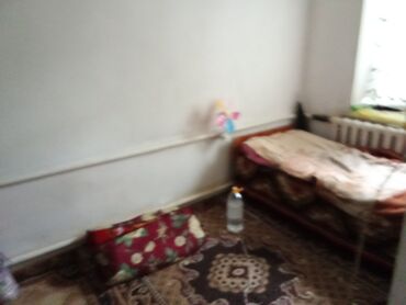 арендага квартира ош: Комната в частном доме - Планировка: отдельная комната с окном