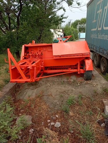 Тюковые пресс-подборщики: Пресс-подборщик "Кыргызстан" модели ПРПЛ-Ф-1.6М-2 предназначен для — 10