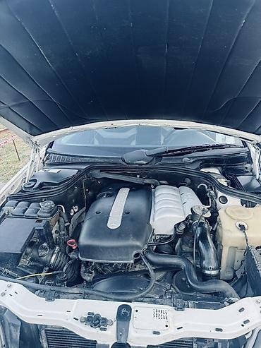 mersedes vozduxamer: Mercedes-Benz C-Sinif (W202) sedan, ağ rəng Xüsusiyyətlər: - Kuzov: 4 — 9