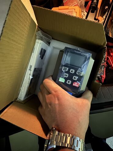 12 volt mator: İnvertor 2,2 kw gücündə,nol fazla calışır,3 fazaya ehtiyyac