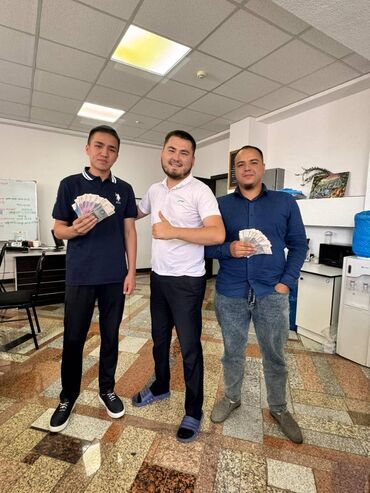 требуется парень продавец: Талап кылынат Сатуу боюнча менеджер, Иш тартиби: Алты күндүк, Толук жумуш күнү, Карьера жактан көтөрүлүү
