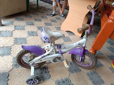 Срочно продаю почти новый детский велосипед в хорошем состоянии