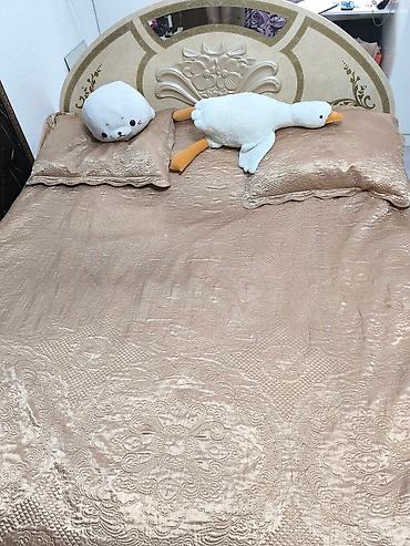 bunk bed: Спальный гарнитур б/у продаем в связи с переездом. диван 200/180, шкаф — 2