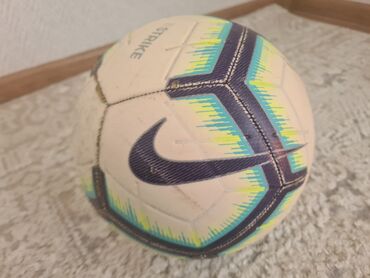 футбольные мячи: Футбольный мяч Premier League 9. Размер мяча:5 мяч сшитый, шишки
