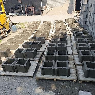 Шлакоблок: Пескоблок собственного изготовления. Ассортимент: - Полнотелый блок — 10