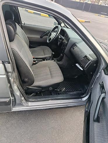 Volkswagen: Volkswagen Passat: 1991 г., Бензин — 6