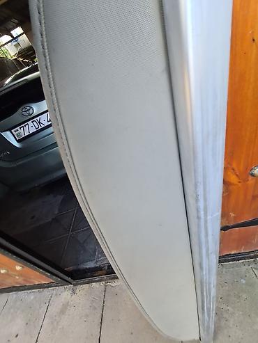 mersedes 190 bufer: Avtomobil üçün baqaj pərdəsi (cargo cover) satılır. Şəkillərdə — 2