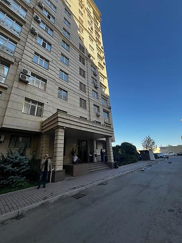 3 комнаты, 83 м², Элитка, 2 этаж, Дизайнерский ремонт