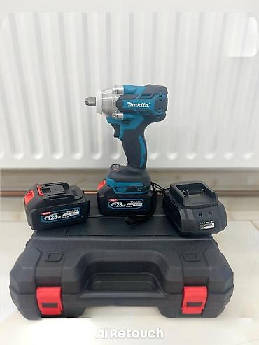 Makita akkumulyatorlu zərbəli bolt açan dəsti Məhsul tərkibi: -
