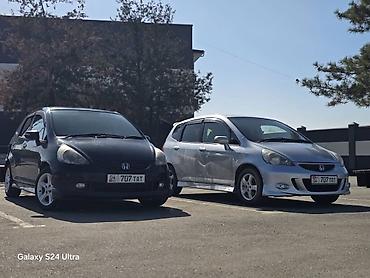 Honda: Honda Fit: 2005 г., 1.3 л, Вариатор, Бензин, Хэтчбэк — 6