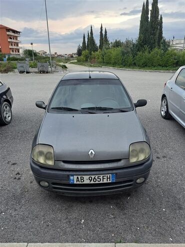 Transport: Renault Clio: 1.9 l | 1999 year | 342000 km. Hatchback