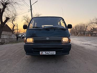 lancer 9: Toyota Hiace: 1997 г., 2 л, Механика, Бензин, Минивэн — 3