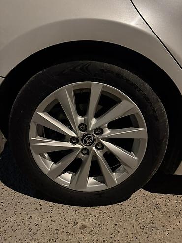 prius r17: İşlənmiş Disk təkər Toyota 215 / 55 / R 17, 5 Boltlu — 3