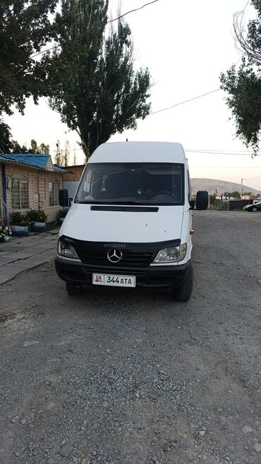 грузовой техники: Жеңил жүк ташуучу унаа, Mercedes-Benz, Стандарт, 3 т, Колдонулган