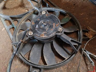 Auto delovi: Ventilator hladnjaka Lada 21214 Niva 1.7i br.1. Polovan, ispravai — 7