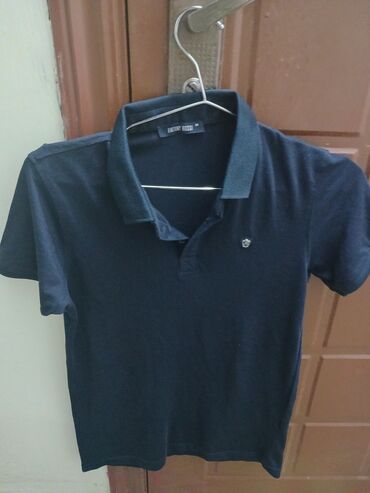 Köynəklər: Hərbiri təzə kimidi 10 .12 yaş uşaqlar üçün hamısı bir yerdə 30m — 3