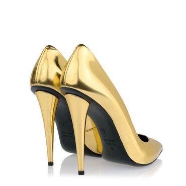 Туфли: Элегантные туфли-лодочки от Giuseppe Zanotti, выполненные в золотом