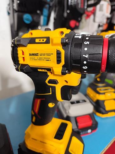 dewalt: Аккумуляторные шуруповерты/дрели, широкий выбор моделей. Ключевые — 3