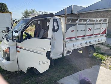 210 лупар: Hyundai Porter II (DLX), малотоннажный бортовой грузовик Основные — 2