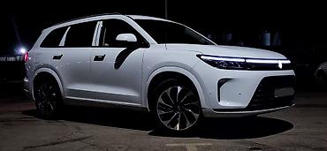 Другие автомобили: AITO M7 — большой 5‑местный кроссовер с современным дизайном и — 1