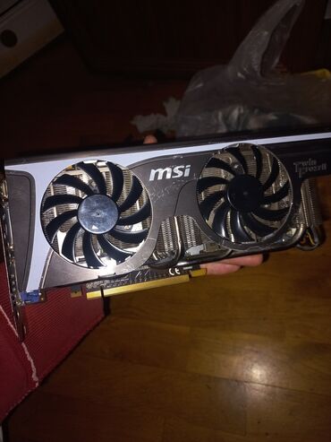 Masaüstü kompüterlər və iş stansiyaları: Videokart GeForce GTX 570, < 4 GB