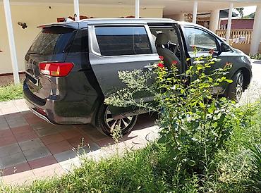 Kia: Kia Carnival . Salam hər vaxtınız xeyir olsun — 12