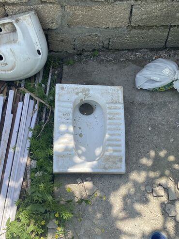 Unitazlar: İşlənmiş, Unitaz, Baçokdan ayrı, Kredit yoxdur, Zəmanətsiz, Ödənişli çatdırılma