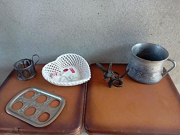 Mətbəx və dekor üçün qarışıq dəst Tərkib: - Tökmə metal fincan lalafo.az -da Mətbəx və dekor üçün qarışıq dəst Tərkib: - Tökmə metal fincan