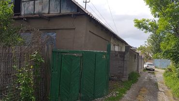продам дом киргизия 1: 28 м², 3 комнаты, Требуется ремонт Без мебели
