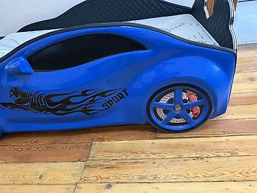islenmis matras: Uşaq maşın formalı çarpayı - Dizayn: Parlaq mavi “sport car” korpusu — 1