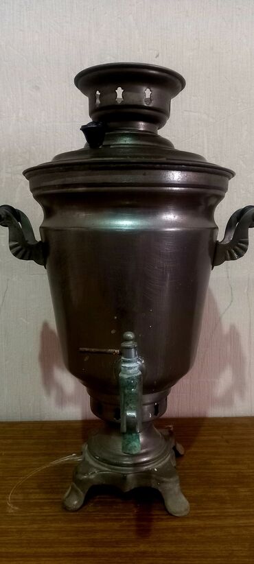 Şitillər: Klassik metal samovar - Material: qalın metal/küpərit tonlu korpus