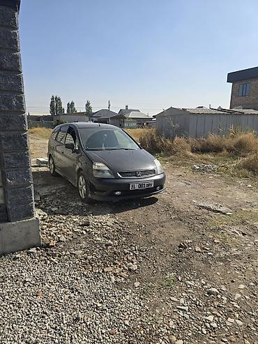 стрим 2002: Honda Stream: 2002 г., 2 л, Механика, Бензин, Минивэн — 1