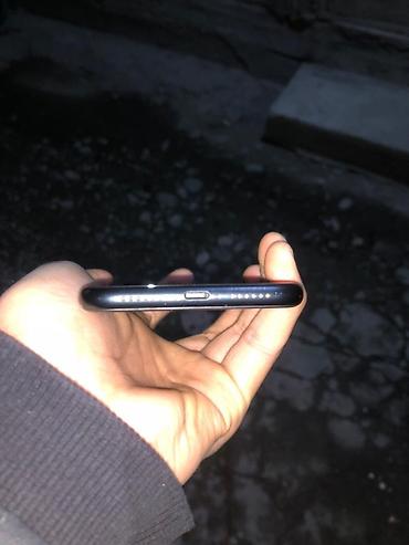 Apple iPhone: IPhone Xr, Б/у, 64 ГБ, Черный, 75 % — 1