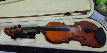 скрипка и электрогитара: Skripqa 
95azn
Şuvalan (0070) *leli*