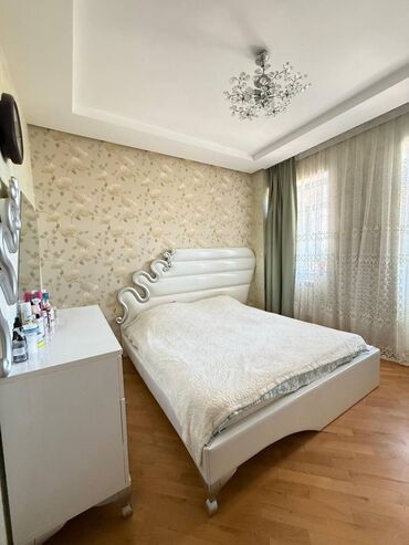 Yeni tikili: 3 otaqlı, Yeni tikili, 110 kv. m — 3