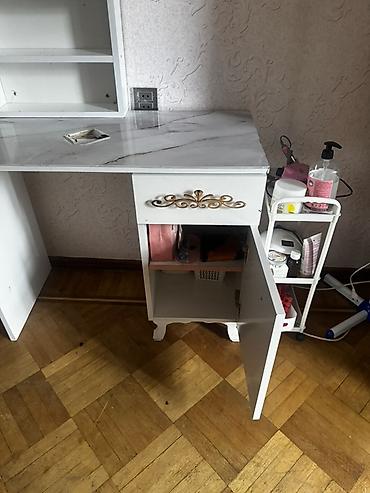 salon oturacaqlari: Düz masa, Siyirməli, Polkalı, Laminat, Kredit yoxdur — 3