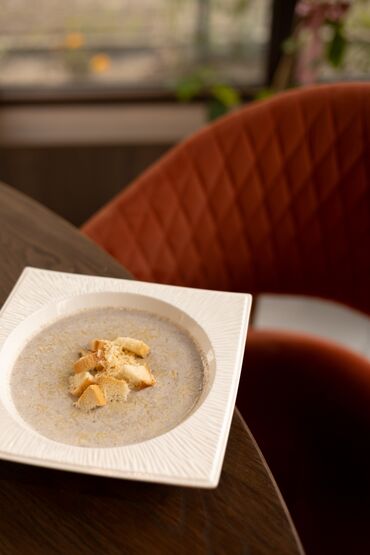 Sifarişlə hazır yeməklər: Salam mən iş axtarıram 15ildən artıq iş təcrübəm var marağlananlar — 2