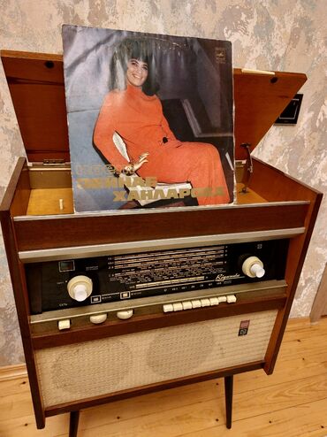 Qrammofon və patefonlar: Sifarişlə Riqonda 102 patefonu yığılır. İdeal vəziyyətdə Rigonda 102 -da lalafo.az — 19 Qrammofon və patefonlar: Sifarişlə Riqonda 102 patefonu yığılır. İdeal vəziyyətdə Rigonda 102 — 19