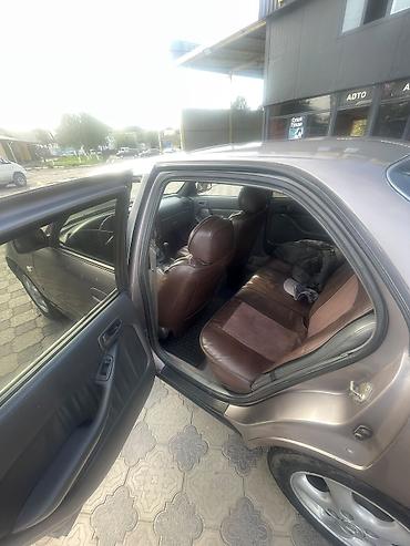 Унаа сатуу: Toyota Camry: 1996 г., 3 л, Кол менен иштөөчү, Бензин, Седан — 4