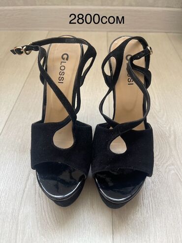 Босоножки, сандалии, шлепанцы: Босоножки, 36, Glossi, Б/у, цвет - Черный, Платная доставка, Самовывоз — 2