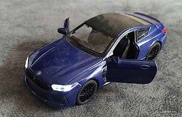 модель: BMW M8 Gran Coupé 1:32. model avtomobil maketi - Miqyas: təxmini — 3